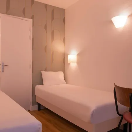 Pacific Hotel Fondary-2